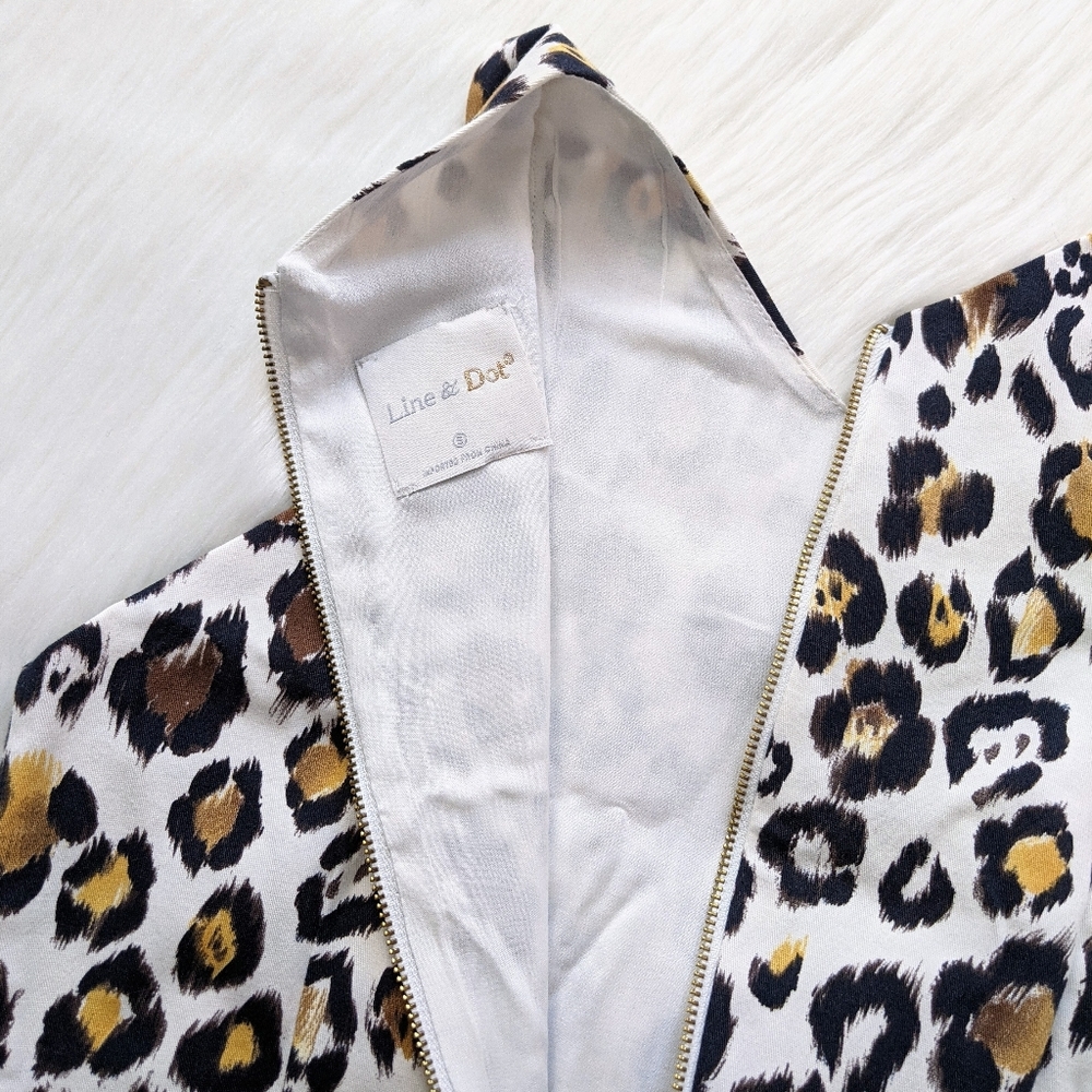 Line & Dot x Revolve Cyber Leopard Print Crop Top - Picture 13 of 14